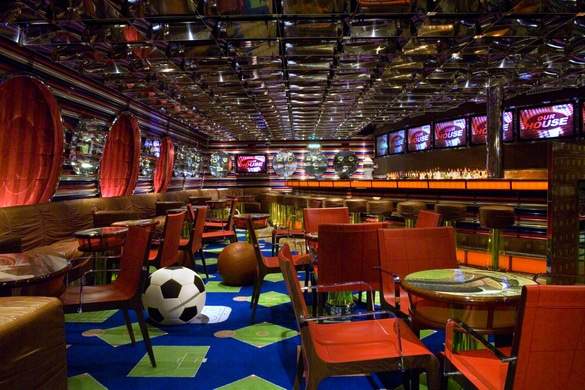 Carnival Splendor - Sports Bar, Credit. Rick Diaz.jpg